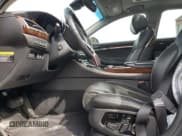 ✅ 2018 Genesis G90 Premium • VIN: KMHG34JA9JU043262 • Лот: 48592955. Опубликован ранее на Copart с пробегом 75 614 миль. Бесплатный доступ к архиву аукционных продаж из США и подробный отчёт об истории автомобиля на DreamBid. Изображение 7.