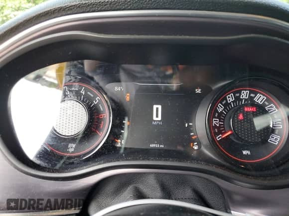 2018 Dodge Challenger R/T with VIN 2C3CDZBT5JH166089, listed as a Copart auction lot 61673525 with 68,933 mi miles and Salvage title. Bid and sale history available at DreamBid. Image 9.