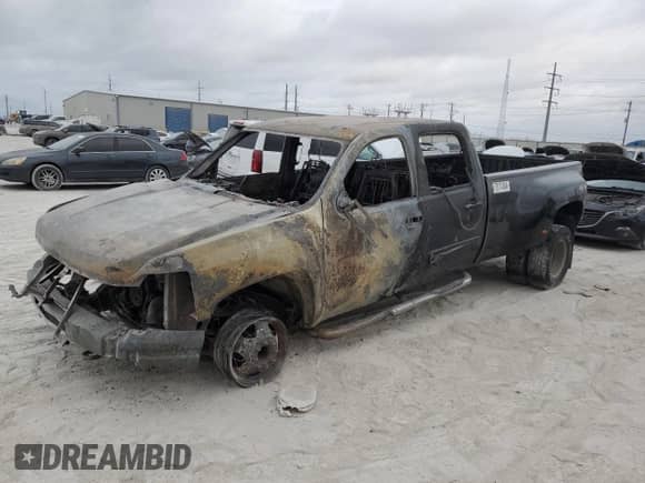 2008 Chevrolet Silverado 3500HD DRW LTZ с VIN 1GCJK33658F117582, выставлен на аукционе Copart как лот 78174364 с пробегом Не указан миль и На запчасти • Non repairable. История ставок и продаж доступна на DreamBid. Изображение 1.