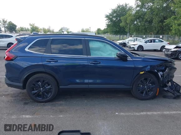 ✅ 2025 Honda CR-V Sport Touring • VIN: 7FARS6H97SE103299 • Lot: 42896735. Wystawiony na IAAI z przebiegiem 2 002 mil. Bezpłatny archiwum sprzedaży aukcyjnych z USA i szczegółowy raport historii pojazdu na DreamBid. Zdjęcie 13.