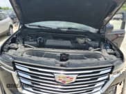 ✅ 2022 Cadillac Escalade Premium Luxury Platinum • VIN: 1GYS4DKL0NR157245 • Lot: 63248645. Wystawiony na Copart z przebiegiem 39 551 mil. Bezpłatny archiwum sprzedaży aukcyjnych z USA i szczegółowy raport historii pojazdu na DreamBid. Zdjęcie 11.