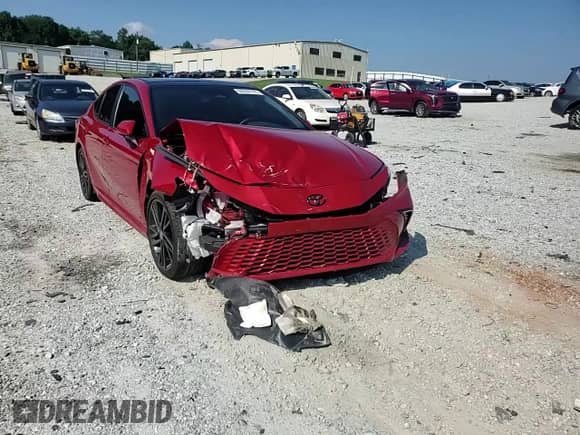 2025 Toyota Camry LE with VIN 4T1DAACK4SU088348, listed as a Copart auction lot 68684105 with 28,061 mi miles and Salvage title. Bid and sale history available at DreamBid. Image 13.