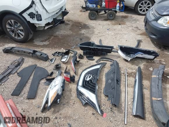 2015 Nissan Murano Platinum with VIN 5N1AZ2MG1FN251744, listed as a IAAI auction lot 42768052 with 96,191 mi miles and . Bid and sale history available at DreamBid. Image 21.