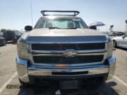✅ 2007 Chevrolet Silverado 2500HD Work Truck • VIN: 1GCHC24K57E602360 • Лот: 58250395. Опубликован ранее на Copart с пробегом 163 773 миль. Бесплатный доступ к архиву аукционных продаж из США и подробный отчёт об истории автомобиля на DreamBid. Изображение 5.