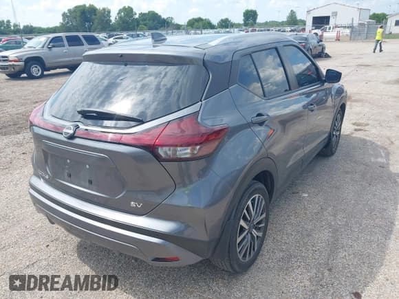 ✅ 2023 Nissan Kicks SV • VIN: 3N1CP5CV6PL541258 • Lot: 42756198. Wystawiony na IAAI z przebiegiem 23 241 mil. Bezpłatny archiwum sprzedaży aukcyjnych z USA i szczegółowy raport historii pojazdu na DreamBid. Zdjęcie 4.