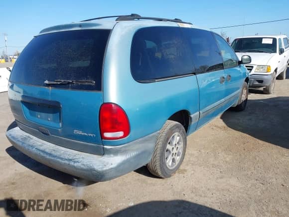 1996 Dodge Caravan SE с VIN 1B4GP44R0TB386449, выставлен на аукционе IAAI как лот 41949313 с пробегом 305 625 миль миль и . История ставок и продаж доступна на DreamBid. Изображение 4.