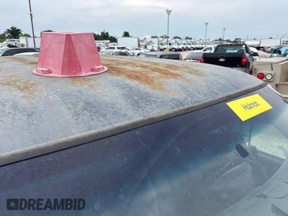 2004 Chevrolet Silverado 1500 LS z VIN 1GCEC19V84Z236205, wystawiony jako IAAI lot #43275999 z przebiegiem 11 564 mil mil oraz . Historia ofert i sprzedaży dostępna na DreamBid. Obrazek 1.