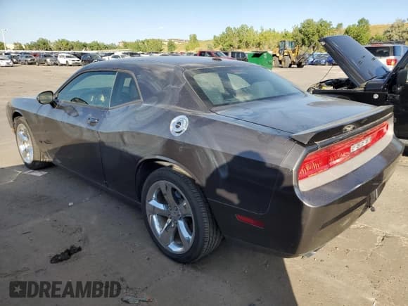 ✅ 2013 Dodge Challenger SXT • VIN: 2C3CDYAG6DH675305 • Lot: 69866284. Wystawiony na Copart z przebiegiem 113 060 mil. Bezpłatny archiwum sprzedaży aukcyjnych z USA i szczegółowy raport historii pojazdu na DreamBid. Zdjęcie 2.