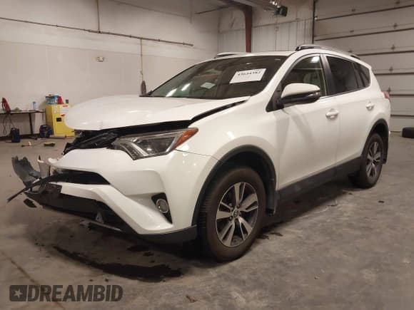 ✅ 2018 Toyota RAV4 XLE • VIN: JTMRFREVXJJ208445 • Lot: 43644382. Listed on IAAI with 138,513 mi. Free auction sales archive from the USA and detailed vehicle history report at DreamBid. Image 2.