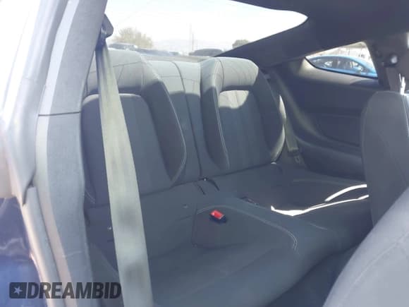 ✅ 2020 Ford Mustang GT • VIN: 1FA6P8CFXL5103945 • Lot: 43164277. Wystawiony na IAAI z przebiegiem 37 541 mil. Bezpłatny archiwum sprzedaży aukcyjnych z USA i szczegółowy raport historii pojazdu na DreamBid. Zdjęcie 8.