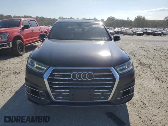 ✅ 2017 Audi Q7 Premium • VIN: WA1AAAF77HD013208 • Lot: 80527885. Wystawiony na Copart z przebiegiem 121 122 mil. Bezpłatny archiwum sprzedaży aukcyjnych z USA i szczegółowy raport historii pojazdu na DreamBid. Zdjęcie 5.