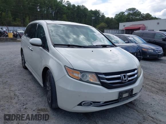 ✅ 2015 Honda Odyssey Touring Elite • VIN: 5FNRL5H90FB052527 • Lot: 43309385. Wystawiony na IAAI z przebiegiem 206 743 mil. Bezpłatny archiwum sprzedaży aukcyjnych z USA i szczegółowy raport historii pojazdu na DreamBid. Zdjęcie 1.