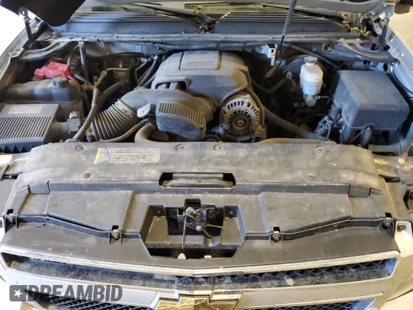 ✅ 2011 Chevrolet Suburban LS • VIN: 1GNSKHE37BR166073 • Lot: 65434585. Listed on Copart with 145,957 mi. Free auction sales archive from the USA and detailed vehicle history report at DreamBid. Image 12.