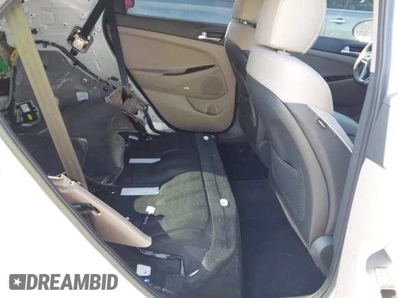 ✅ 2021 Hyundai Tucson Ultimate • VIN: KM8J3CAL6MU323503 • Lot: 41871068. Wystawiony na IAAI z przebiegiem 36 248 mil. Bezpłatny archiwum sprzedaży aukcyjnych z USA i szczegółowy raport historii pojazdu na DreamBid. Zdjęcie 8.