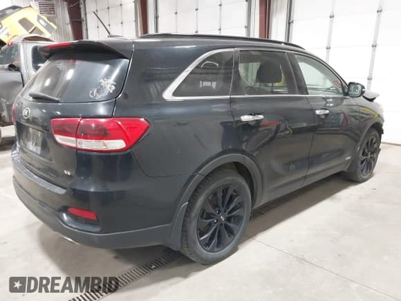 ✅ 2019 Kia Sorento LX • VIN: 5XYPGDA54KG584282 • Lot: 42505080. Listed on IAAI with 83,431 mi. Free auction sales archive from the USA and detailed vehicle history report at DreamBid. Image 4.