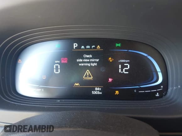 ✅ 2024 Hyundai Venue SEL • VIN: KMHRC8A32RU315387 • Lot: 41957361. Listed on IAAI with 5,303 mi. Free auction sales archive from the USA and detailed vehicle history report at DreamBid. Image 15.