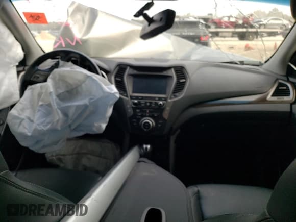 ✅ 2017 Hyundai Santa Fe Ultimate • VIN: 5XYZW4LA9HG492664 • Лот: 43281793. Опубликован ранее на Copart с пробегом 97 239 миль. Бесплатный доступ к архиву аукционных продаж из США и подробный отчёт об истории автомобиля на DreamBid. Изображение 8.