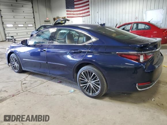 ✅ 2022 Lexus ES 250 • VIN: 58AD11D12NU010055 • Lot: 57592265. Listed on Copart with 24,356 mi. Free auction sales archive from the USA and detailed vehicle history report at DreamBid. Image 2.