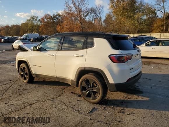 ✅ 2020 Jeep Compass Latitude • VIN: 3C4NJDBB4LT164884 • Lot: 90594805. Listed on Copart with 52,323 mi. Free auction sales archive from the USA and detailed vehicle history report at DreamBid. Image 2.