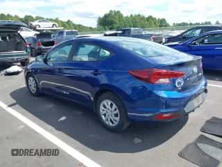 2020 Hyundai Elantra SE with VIN 5NPD74LF2LH510555, listed as a IAAI auction lot 43128247 with 58,696 mi miles and . Bid and sale history available at DreamBid. Image 3.