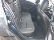 ✅ 2018 Mazda 3 Touring • VIN: 3MZBN1L32JM163007 • Lot: 42971840. Wystawiony na IAAI z przebiegiem 93 319 mil. Bezpłatny archiwum sprzedaży aukcyjnych z USA i szczegółowy raport historii pojazdu na DreamBid. Zdjęcie 8.