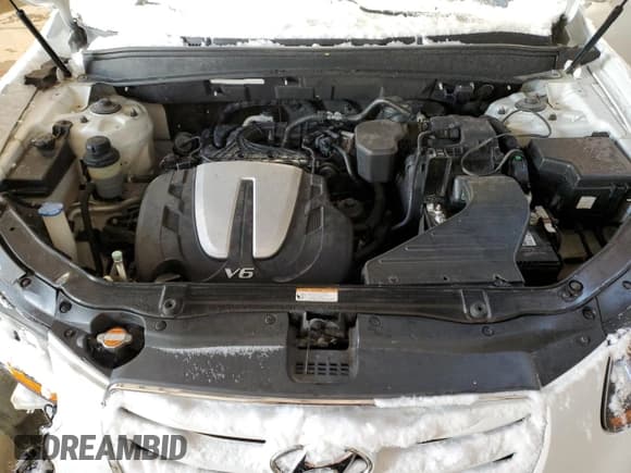 ✅ 2011 Hyundai Santa Fe SE • VIN: 5XYZHDAG7BG039720 • Lot: 85958254. Listed on Copart with 145,577 mi. Free auction sales archive from the USA and detailed vehicle history report at DreamBid. Image 12.