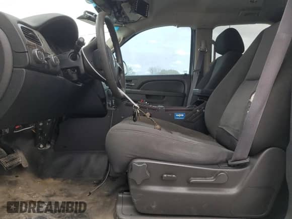 2011 Chevrolet Tahoe Commercial with VIN 1GNSK2E04BR331399, listed as a Copart auction lot 49888635 with 156,049 mi miles and Salvage title. Bid and sale history available at DreamBid. Image 7.