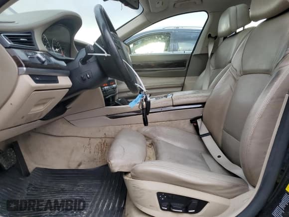 ✅ 2009 BMW 7 Series 750Li • VIN: WBAKB835X9CY62045 • Лот: 78865724. Опубликован ранее на Copart с пробегом 132 879 миль. Бесплатный доступ к архиву аукционных продаж из США и подробный отчёт об истории автомобиля на DreamBid. Изображение 7.