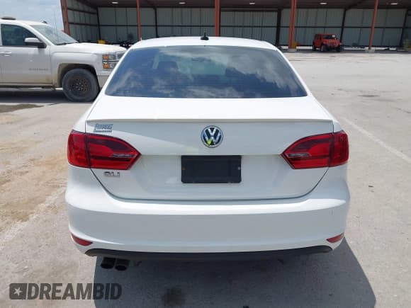 ✅ 2013 Volkswagen Jetta Autobahn • VIN: 3VW567AJ7DM382323 • Lot: 42580542. Listed on IAAI with 172,885 mi. Free auction sales archive from the USA and detailed vehicle history report at DreamBid. Image 16.
