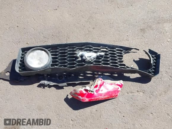 ✅ 2006 Ford Mustang GT Deluxe • VIN: 1ZVFT82H165169536 • Lot: 43385005. Wystawiony na IAAI z przebiegiem Nie podano. Bezpłatny archiwum sprzedaży aukcyjnych z USA i szczegółowy raport historii pojazdu na DreamBid. Zdjęcie 11.