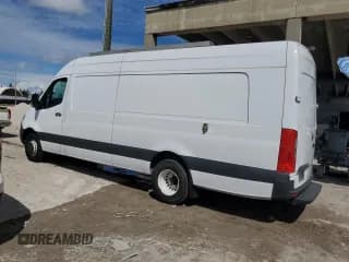 ✅ 2020 Freightliner Sprinter • VIN: W2Y8ED3Y8LP308878 • Lot: 72096614. Wystawiony na Copart z przebiegiem 85 718 mil. Bezpłatny archiwum sprzedaży aukcyjnych z USA i szczegółowy raport historii pojazdu na DreamBid. Zdjęcie 2.