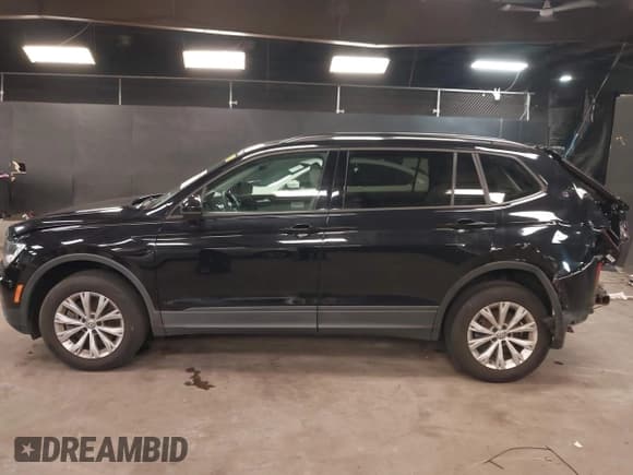 ✅ 2020 Volkswagen Tiguan S • VIN: 3VV0B7AX4LM117114 • Lot: 42348337. Wystawiony na IAAI z przebiegiem 51 654 mil. Bezpłatny archiwum sprzedaży aukcyjnych z USA i szczegółowy raport historii pojazdu na DreamBid. Zdjęcie 14.