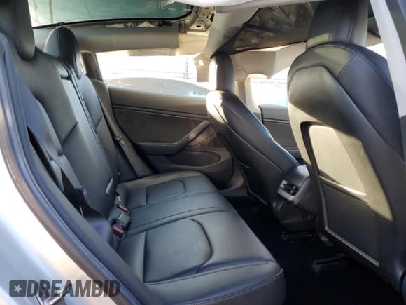 ✅ 2018 Tesla Model 3 Long Range Battery • VIN: 5YJ3E1EA4JF010961 • Лот: 87474815. Опубликован ранее на Copart с пробегом 56 820 миль. Бесплатный доступ к архиву аукционных продаж из США и подробный отчёт об истории автомобиля на DreamBid. Изображение 10.