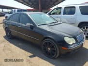 ✅ 2003 Mercedes-Benz C 240 • VIN: WDBRF61J53E013395 • Lot: 42739169. Wystawiony na IAAI z przebiegiem Nie podano. Bezpłatny archiwum sprzedaży aukcyjnych z USA i szczegółowy raport historii pojazdu na DreamBid. Zdjęcie 1.