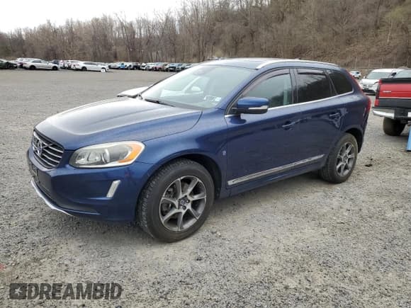 ✅ 2015 Volvo XC60 • VIN: YV449MDVXF2706018 • Лот: 53347625. Опубликован ранее на Copart с пробегом 114 633 миль. Бесплатный доступ к архиву аукционных продаж из США и подробный отчёт об истории автомобиля на DreamBid. Изображение 1.