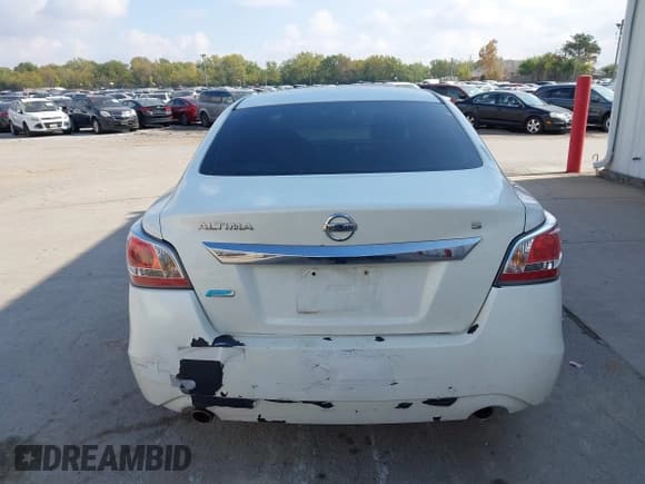 ✅ 2015 Nissan Altima S • VIN: 1N4AL3AP7FN346590 • Lot: 43454138. Wystawiony na IAAI z przebiegiem 164 994 mil. Bezpłatny archiwum sprzedaży aukcyjnych z USA i szczegółowy raport historii pojazdu na DreamBid. Zdjęcie 15.