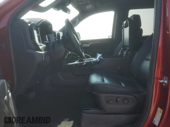 ✅ 2023 Chevrolet Silverado 1500 LT Trail Boss • VIN: 3GCUDFED8PG329197 • Lot: 71083065. Wystawiony na Copart z przebiegiem 31 752 mil. Bezpłatny archiwum sprzedaży aukcyjnych z USA i szczegółowy raport historii pojazdu na DreamBid. Zdjęcie 7.