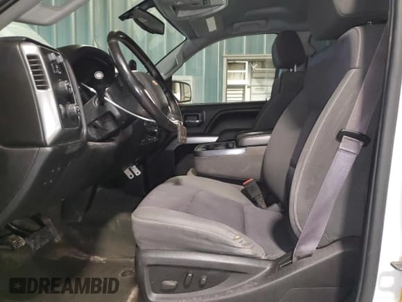 ✅ 2015 Chevrolet Silverado 2500HD LT • VIN: 1GC2KVEG6FZ142492 • Lot: 90881885. Wystawiony na Copart z przebiegiem 82 495 mil. Bezpłatny archiwum sprzedaży aukcyjnych z USA i szczegółowy raport historii pojazdu na DreamBid. Zdjęcie 7.