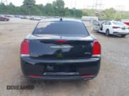 ✅ 2017 Chrysler 300 S • VIN: 2C3CCABG1HH593898 • Лот: 42835963. Опубликован ранее на IAAI с пробегом 165 942 миль. Бесплатный доступ к архиву аукционных продаж из США и подробный отчёт об истории автомобиля на DreamBid. Изображение 16.