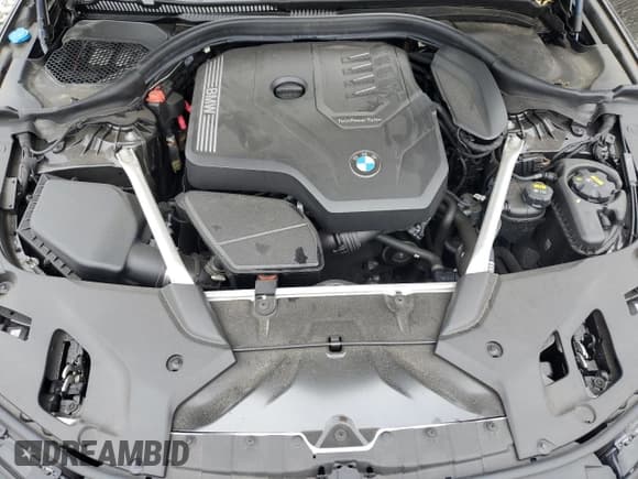 ✅ 2022 BMW 5 Series 530i xDrive • VIN: WBA13BJ09NCK19001 • Лот: 69786815. Опубликован ранее на Copart с пробегом 12 130 миль. Бесплатный доступ к архиву аукционных продаж из США и подробный отчёт об истории автомобиля на DreamBid. Изображение 11.