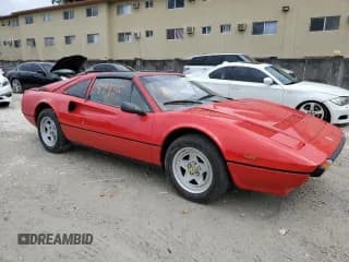 ✅ 1985 Ferrari 308 • VIN: ZFFLA13B000056707 • Lot: 52798004. Wystawiony na Copart z przebiegiem 44 935 mil. Bezpłatny archiwum sprzedaży aukcyjnych z USA i szczegółowy raport historii pojazdu na DreamBid. Zdjęcie 4.