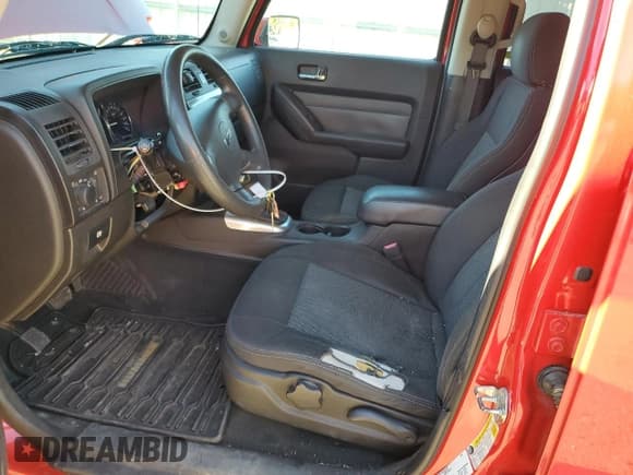 ✅ 2009 Hummer H3 H3T Luxury • VIN: 5GNEN13E498160918 • Lot: 82188714. Wystawiony na Copart z przebiegiem 269 638 mil. Bezpłatny archiwum sprzedaży aukcyjnych z USA i szczegółowy raport historii pojazdu na DreamBid. Zdjęcie 7.