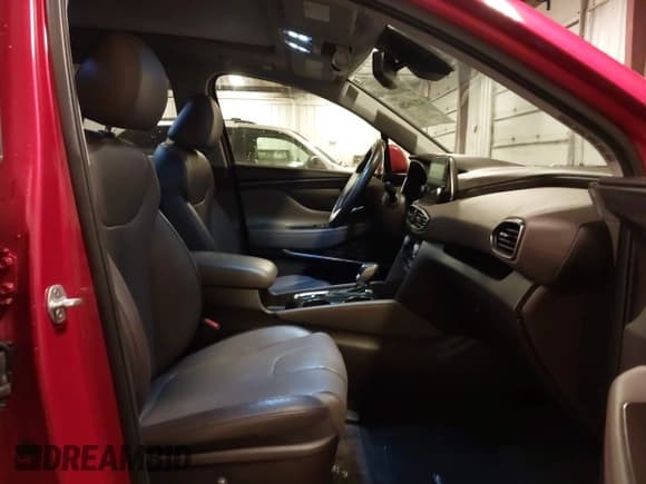 ✅ 2019 Hyundai Santa Fe Limited • VIN: 5NMS5CAA4KH067125 • Лот: 42116286. Опубликован ранее на IAAI с пробегом 79 636 миль. Бесплатный доступ к архиву аукционных продаж из США и подробный отчёт об истории автомобиля на DreamBid. Изображение 5.