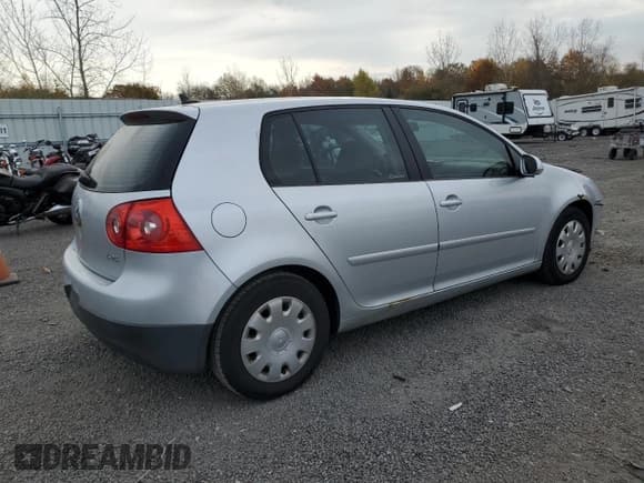 ✅ 2007 Volkswagen Rabbit • VIN: WVWDS71K17W084972 • Lot: 78749794. Wystawiony na Copart z przebiegiem 177 124 mil. Bezpłatny archiwum sprzedaży aukcyjnych z USA i szczegółowy raport historii pojazdu na DreamBid. Zdjęcie 3.