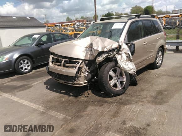 ✅ 2007 Suzuki Grand Vitara Luxury • VIN: JS3TD947574203449 • Lot: 41965640. Wystawiony na IAAI z przebiegiem 177 498 mil. Bezpłatny archiwum sprzedaży aukcyjnych z USA i szczegółowy raport historii pojazdu na DreamBid. Zdjęcie 18.