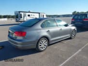 ✅ 2011 Volkswagen Jetta SE • VIN: 3VWDX7AJ7BM011894 • Lot: 43401592. Wystawiony na IAAI z przebiegiem 144 347 mil. Bezpłatny archiwum sprzedaży aukcyjnych z USA i szczegółowy raport historii pojazdu na DreamBid. Zdjęcie 4.