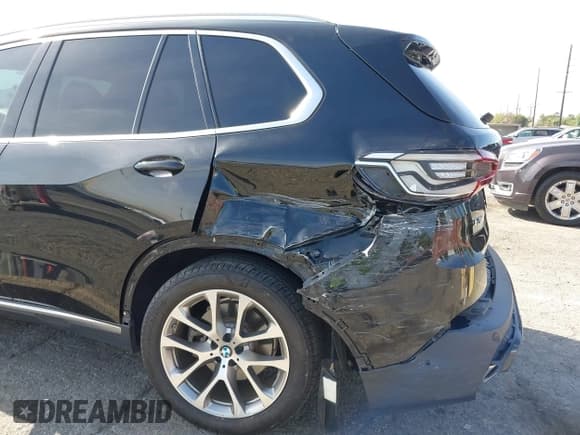 ✅ 2020 BMW X5 sDrive40i • VIN: 5UXCR4C0XL9B43349 • Lot: 42998347. Wystawiony na IAAI z przebiegiem 61 346 mil. Bezpłatny archiwum sprzedaży aukcyjnych z USA i szczegółowy raport historii pojazdu na DreamBid. Zdjęcie 6.