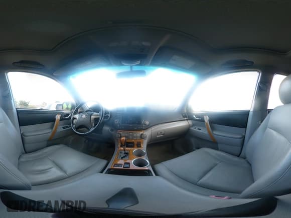 ✅ 2009 Toyota Highlander Limited • VIN: JTEEW44A092034161 • Lot: 43390249. Wystawiony na IAAI z przebiegiem 277 438 mil. Bezpłatny archiwum sprzedaży aukcyjnych z USA i szczegółowy raport historii pojazdu na DreamBid. Zdjęcie 18.