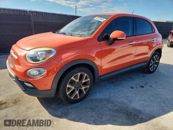 ✅ 2016 FIAT 500X Trekking • VIN: ZFBCFXCT0GP337125 • Lot: 90133965. Wystawiony na Copart z przebiegiem 108 961 mil. Bezpłatny archiwum sprzedaży aukcyjnych z USA i szczegółowy raport historii pojazdu na DreamBid. Zdjęcie 1.