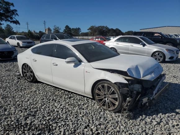 ✅ 2015 Audi A7 Premium Plus • VIN: WAUWGAFC1FN017234 • Lot: 92523525. Listed on Copart with 133,323 mi. Free auction sales archive from the USA and detailed vehicle history report at DreamBid. Image 4.